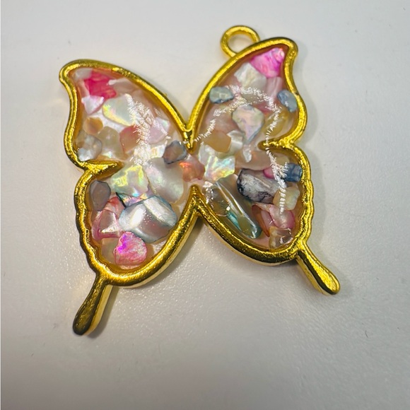 Gold tone Butterfly Pendant with Mother Of Pearl - Picture 1 of 3